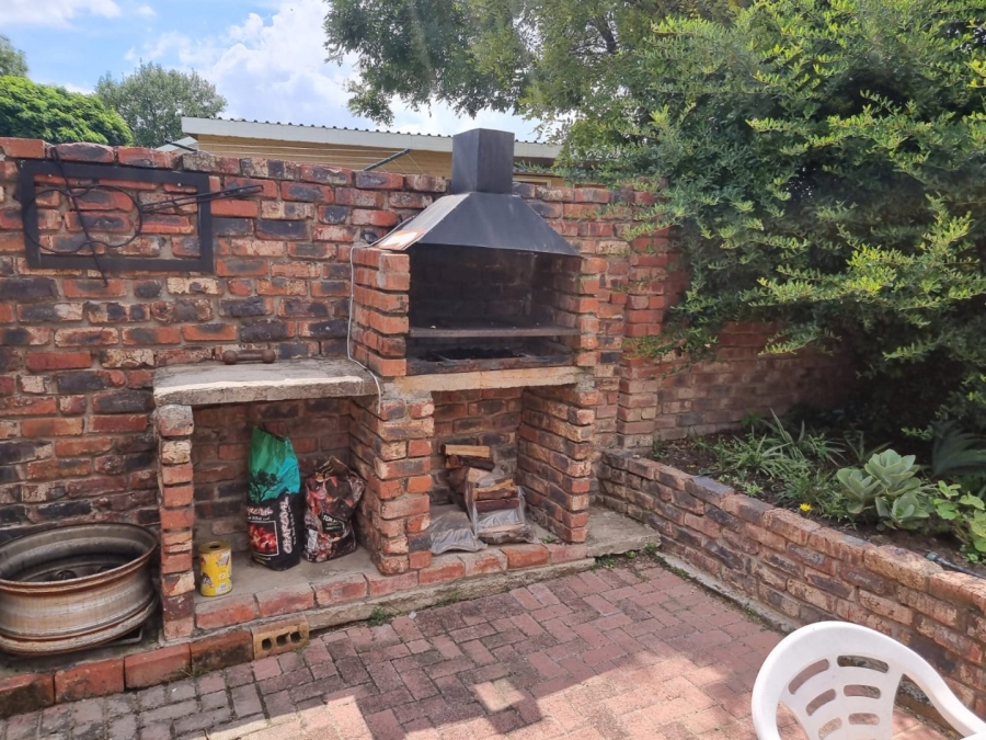 To Let 3 Bedroom Property for Rent in Morelig Free State